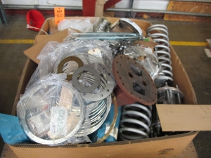 (5 PALLETS) CHECK OUT THIS SCRAP METAL! MUST SEE TO APPRECIATE! MISC STL AND METAL PARTS. LOADING & HANDLING FEE $30-4615